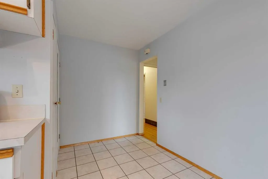27 Pensacola Close SE
