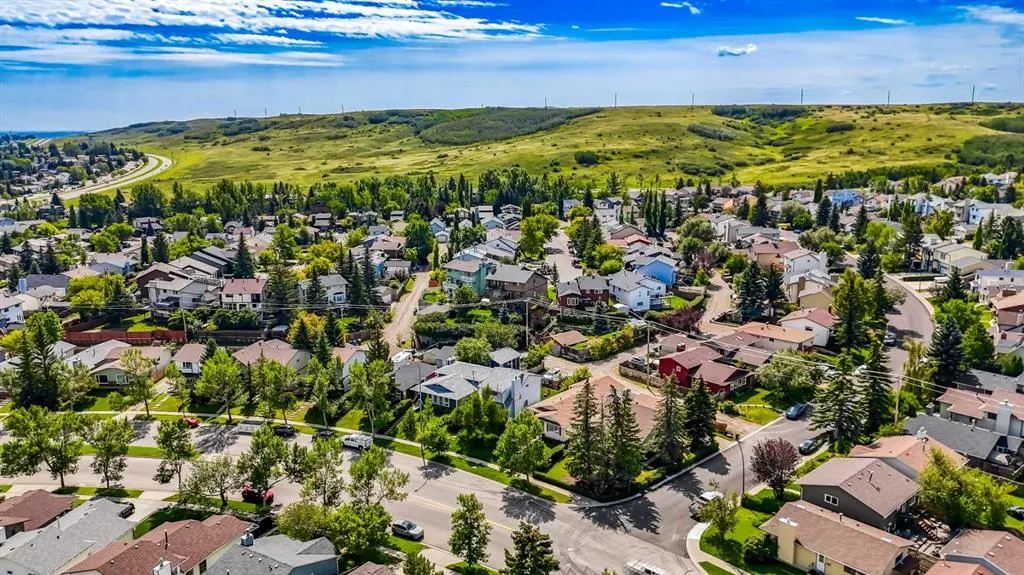 111 Macewan Drive NW