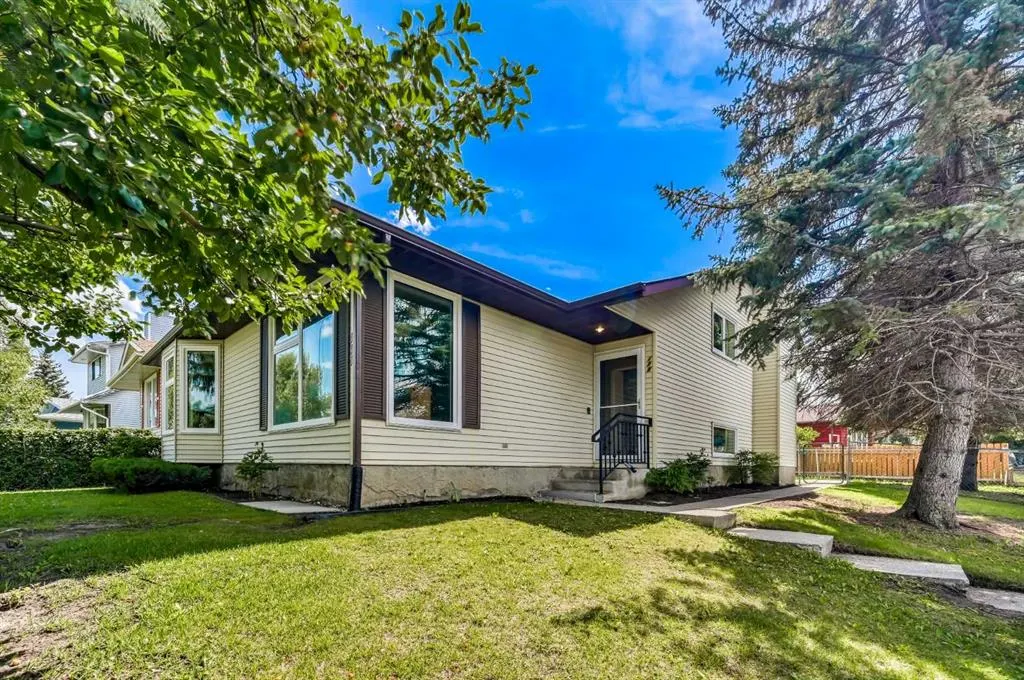 111 Macewan Drive NW