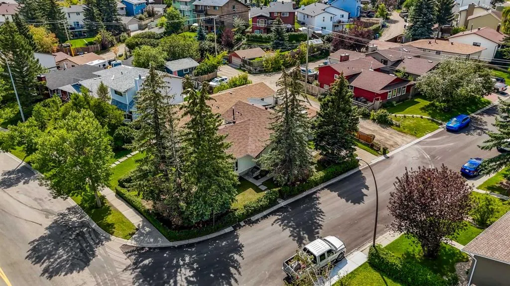 111 Macewan Drive NW