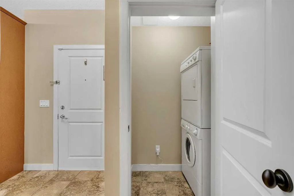 35 Aspenmont Heights SW, #211