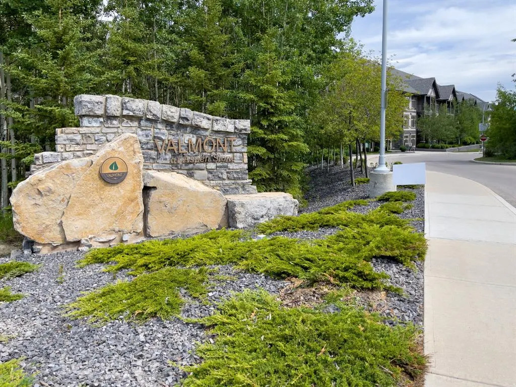 35 Aspenmont Heights SW, #211