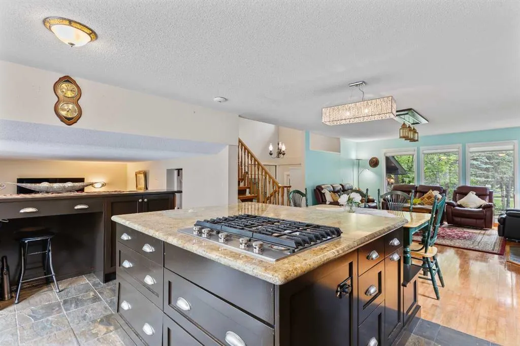 51 Redwood meadows Drive