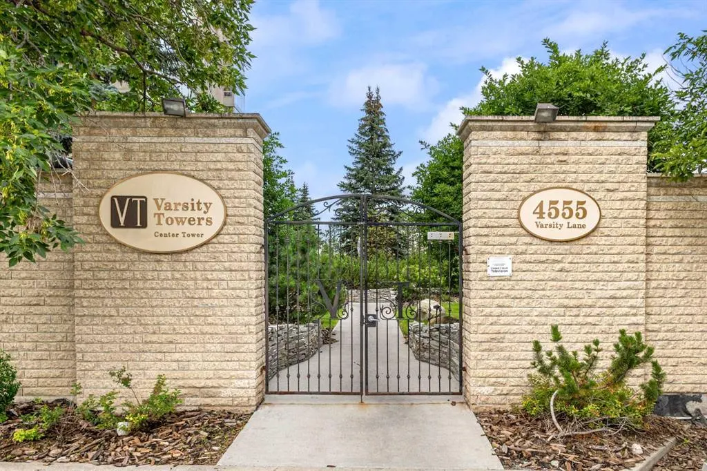 4555 Varsity Lane NW, #305
