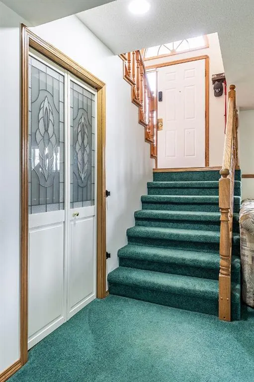 253 Sprague Way SE