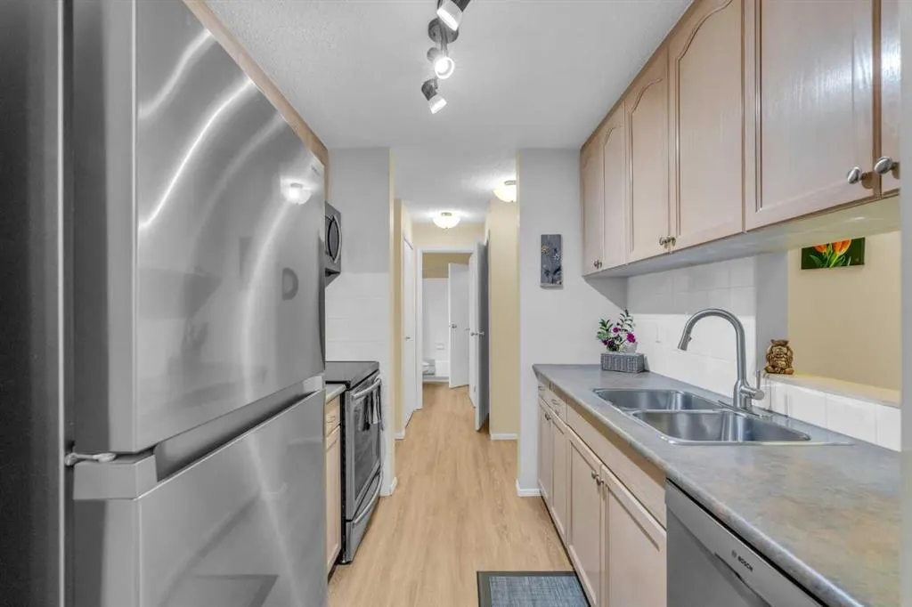 723 57 Avenue SW, #222