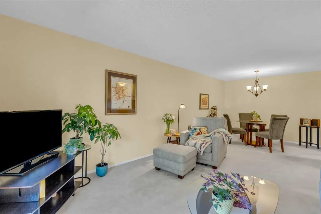 723 57 Avenue SW, #222