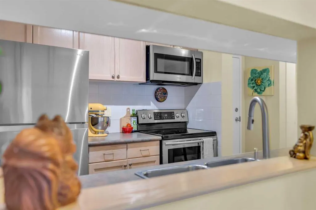 723 57 Avenue SW, #222