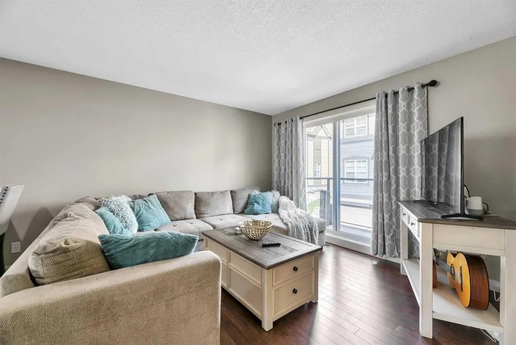 576 Mckenzie Towne Drive SE
