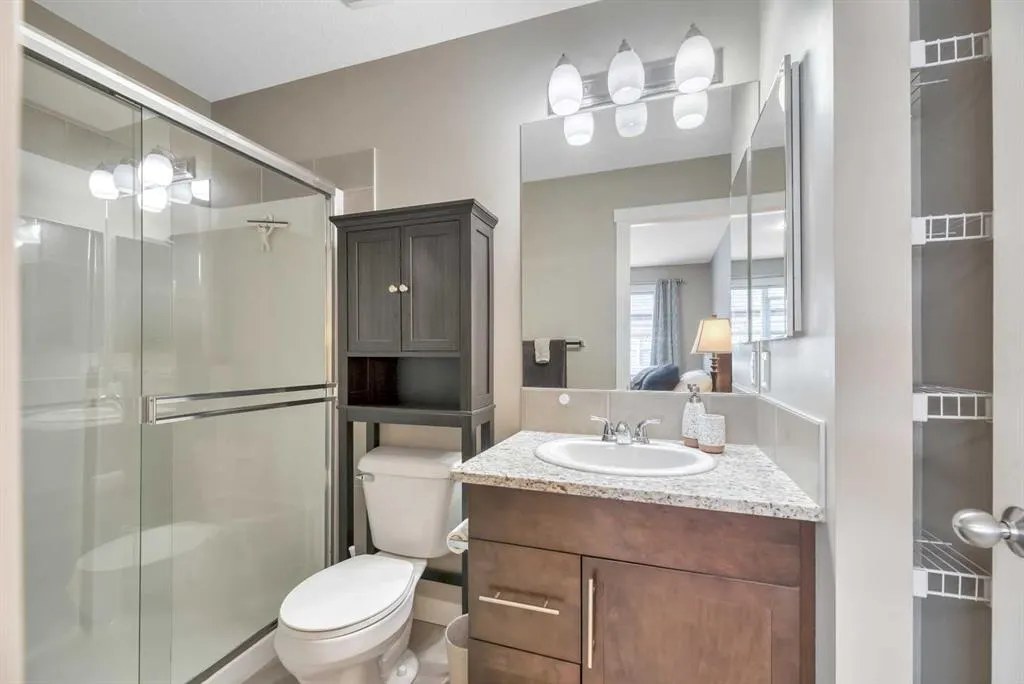 576 Mckenzie Towne Drive SE