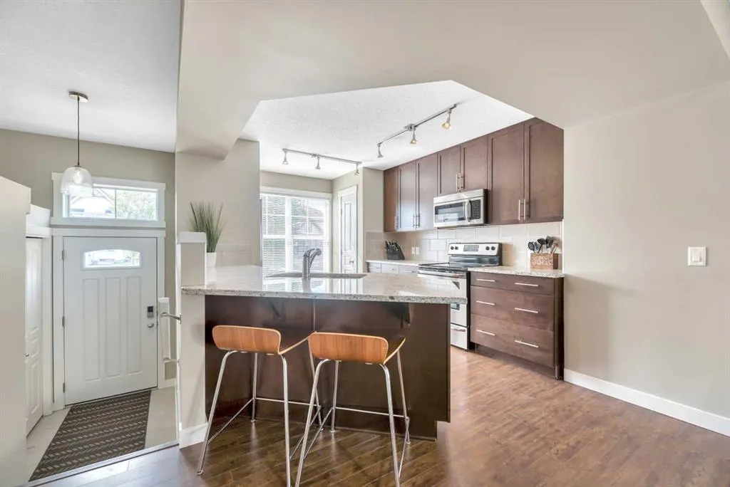 576 Mckenzie Towne Drive SE