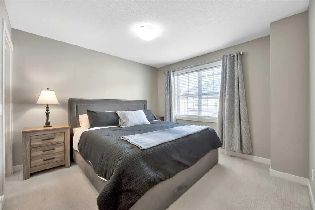 576 Mckenzie Towne Drive SE