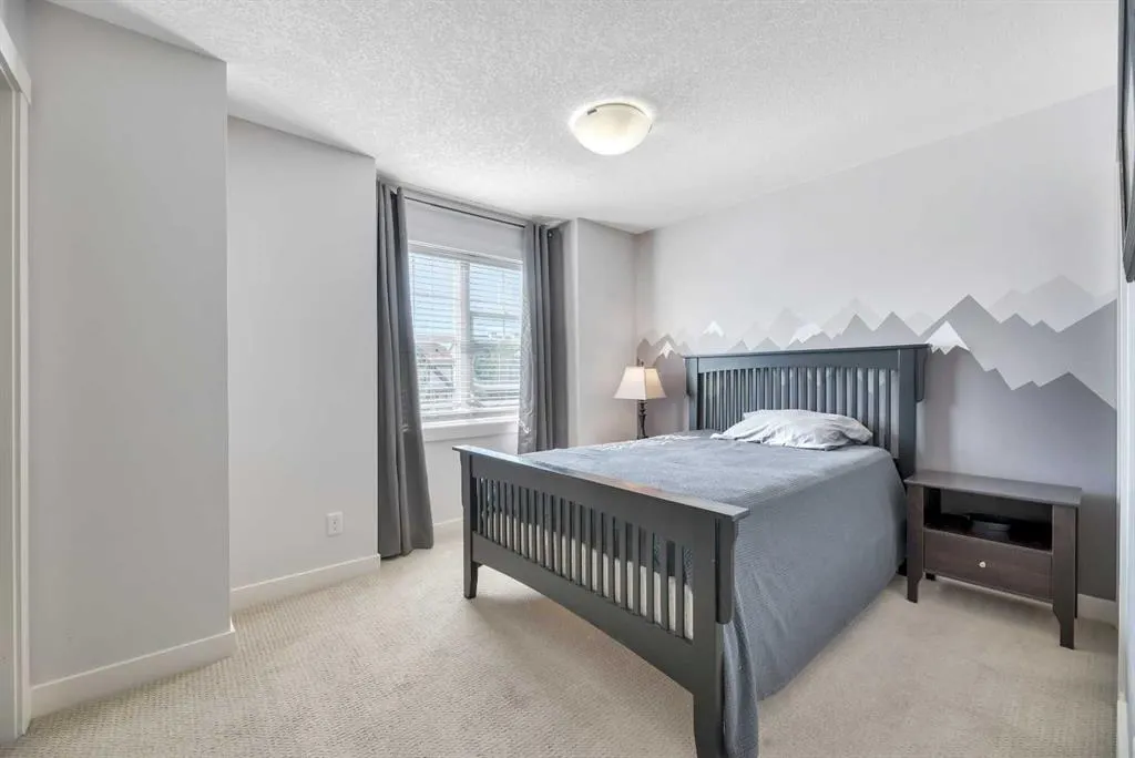 576 Mckenzie Towne Drive SE