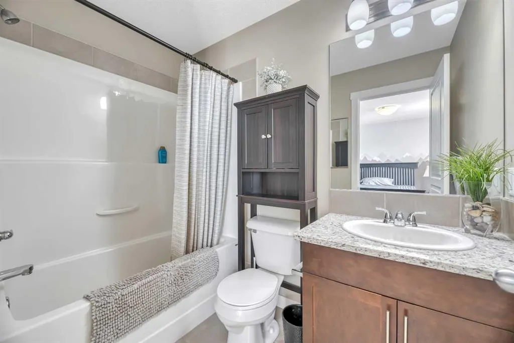 576 Mckenzie Towne Drive SE