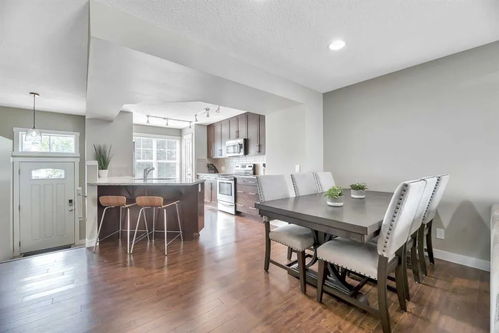 576 Mckenzie Towne Drive SE