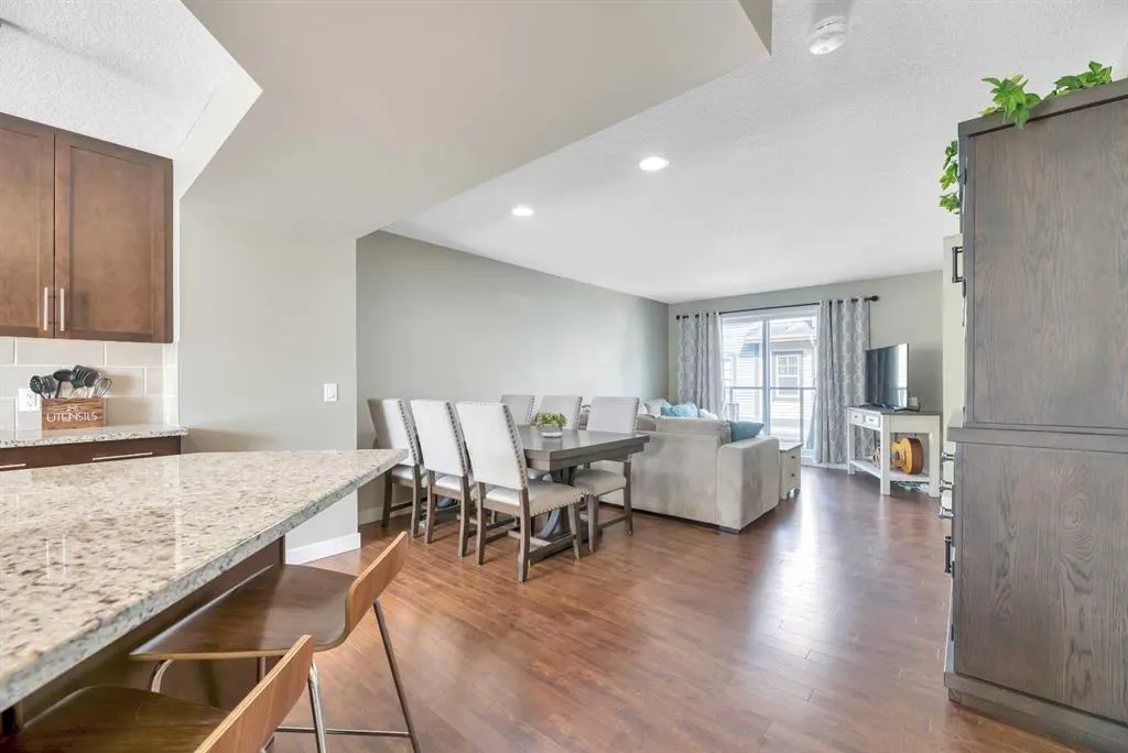 576 Mckenzie Towne Drive SE