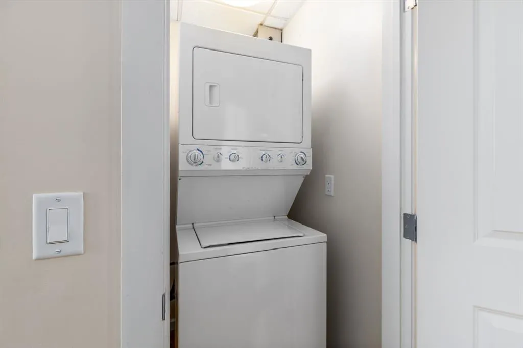 211 13 Avenue SE, #1403