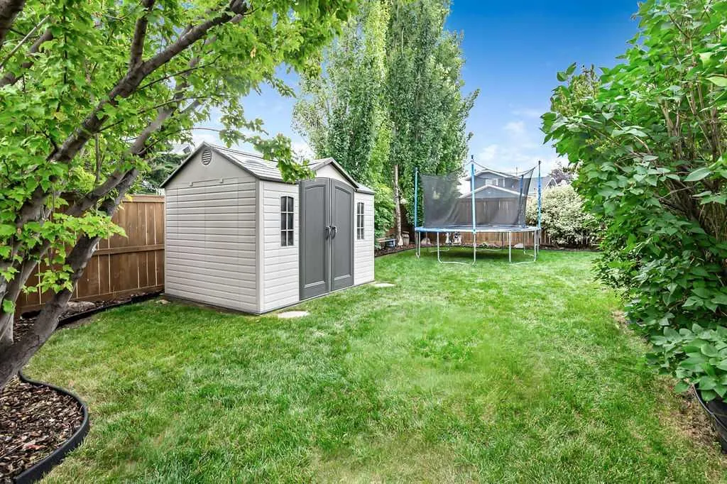 206 Tanner Drive SE