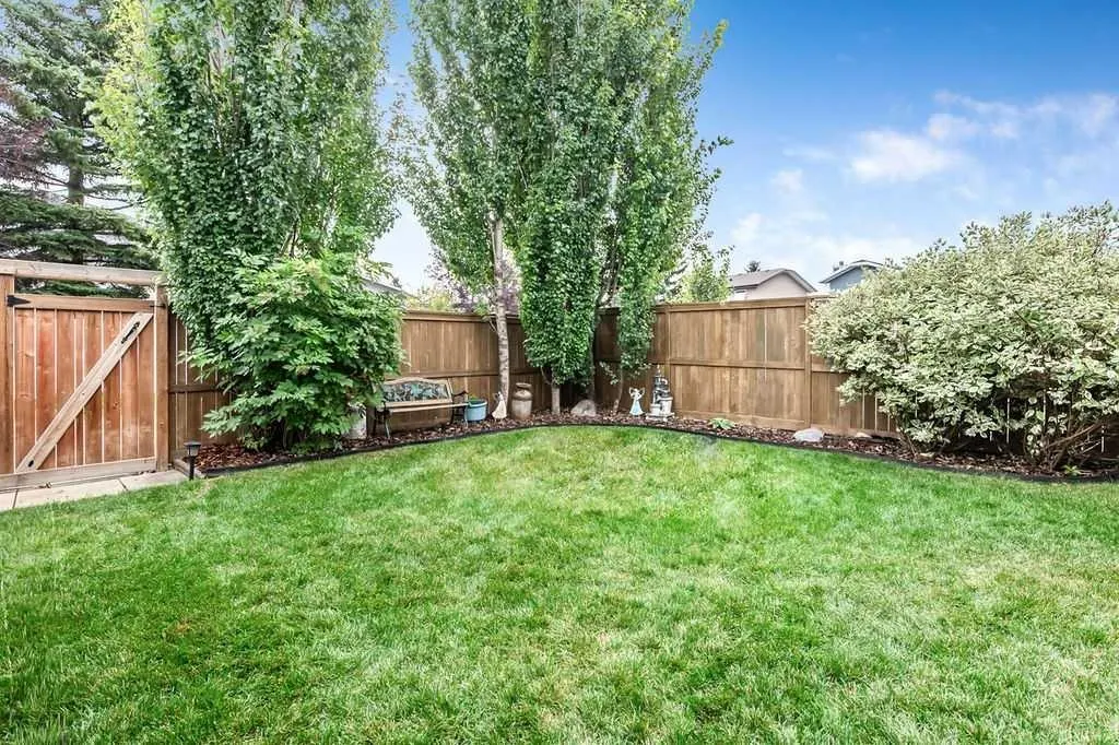 206 Tanner Drive SE