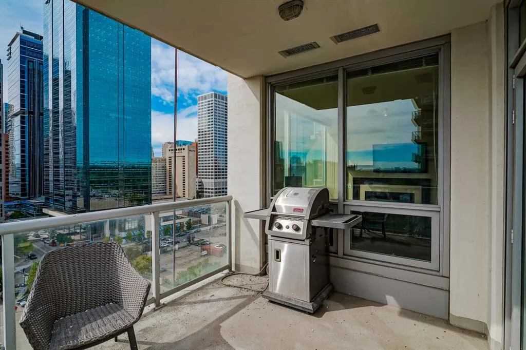 222 Riverfront Avenue SW, #1325