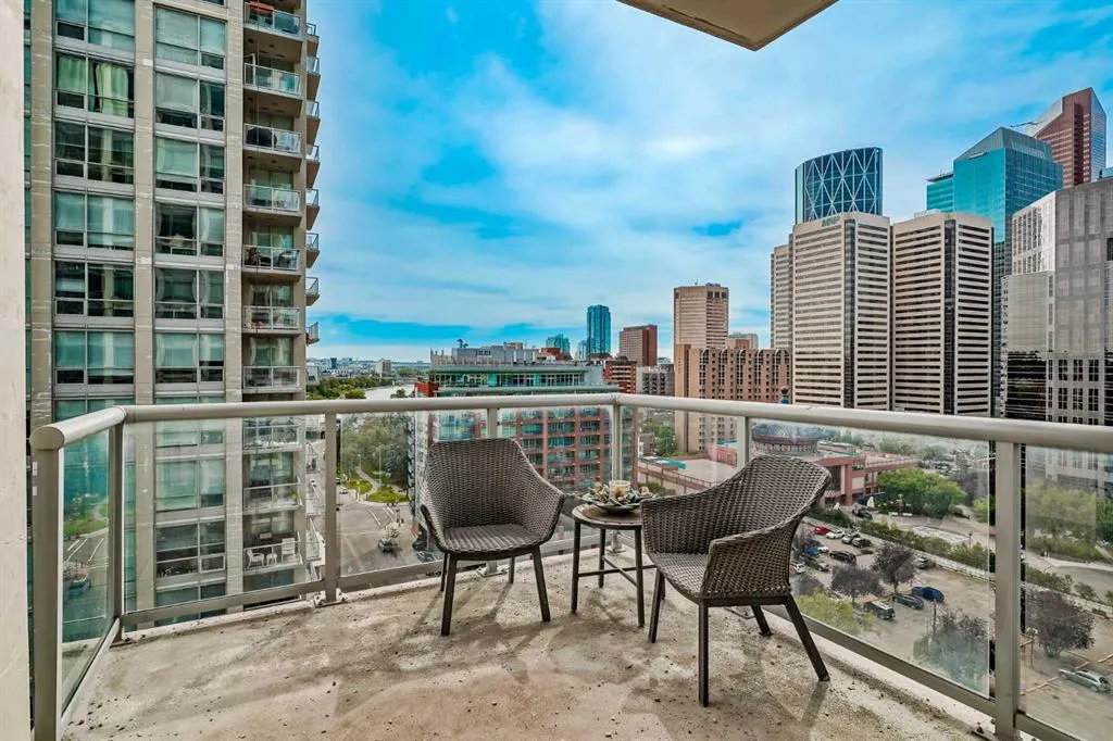 222 Riverfront Avenue SW, #1325