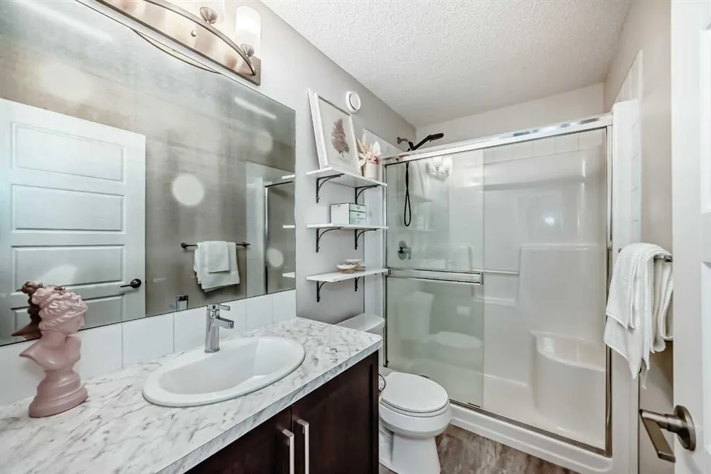 106 Kingfisher Crescent SE