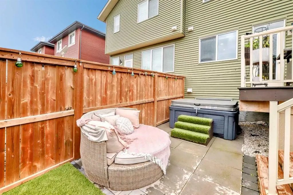 106 Kingfisher Crescent SE