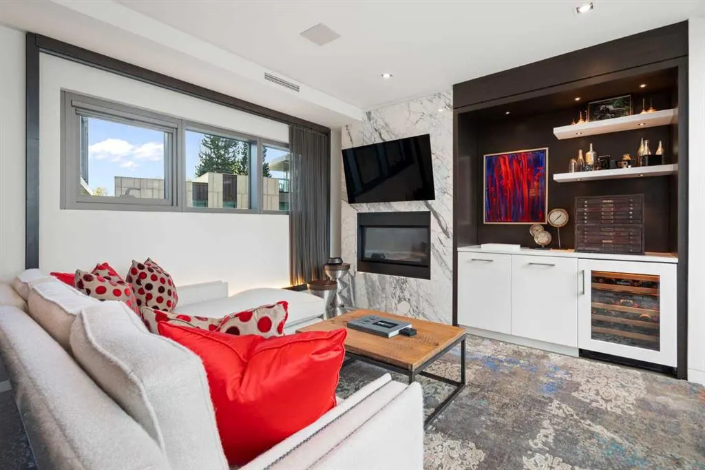 135 26 Avenue SW, #310