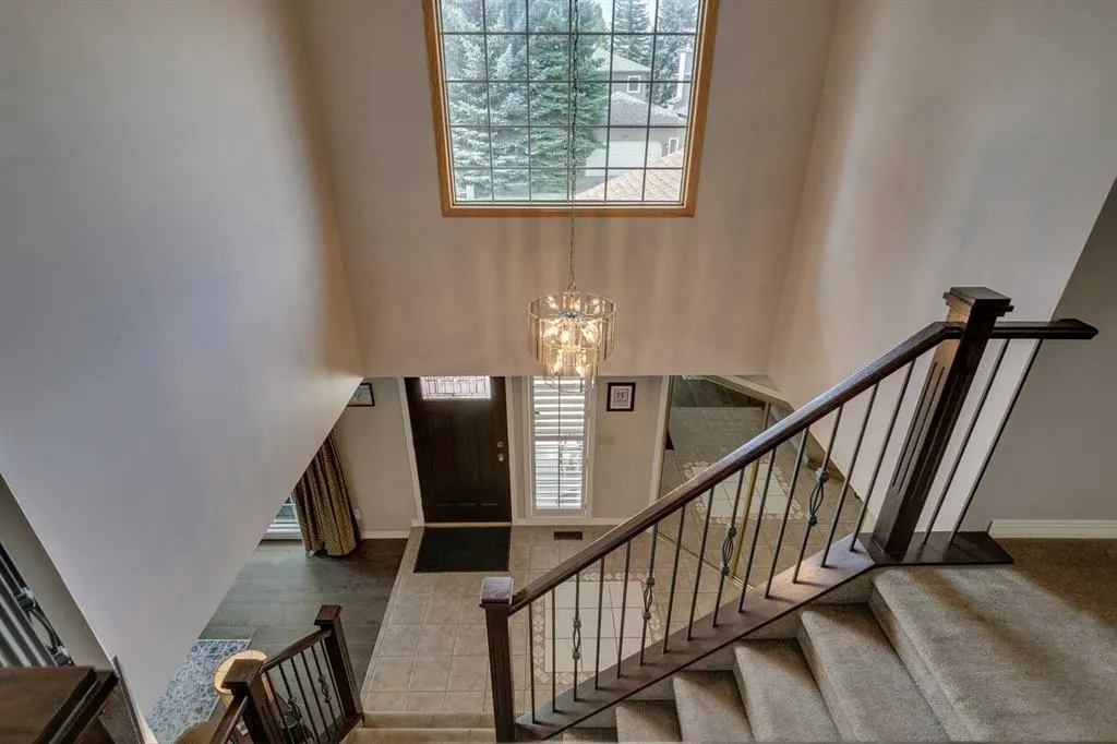 2108 Douglasbank Crescent SE