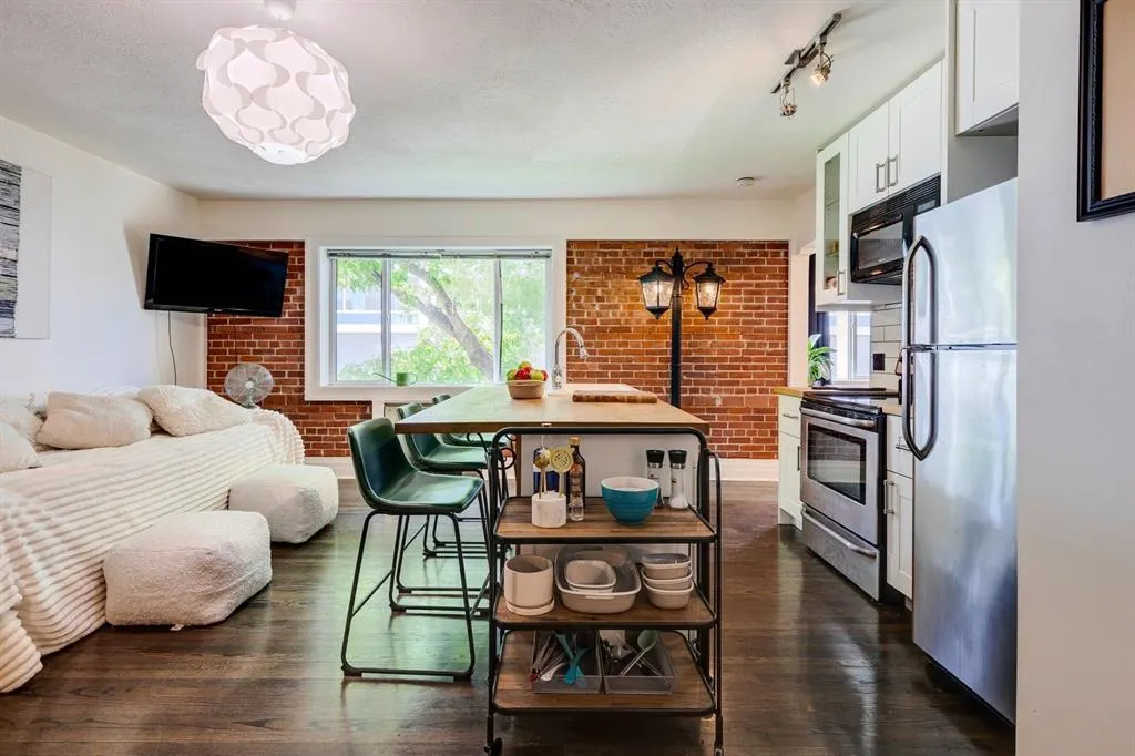330 19 Avenue SW, #26