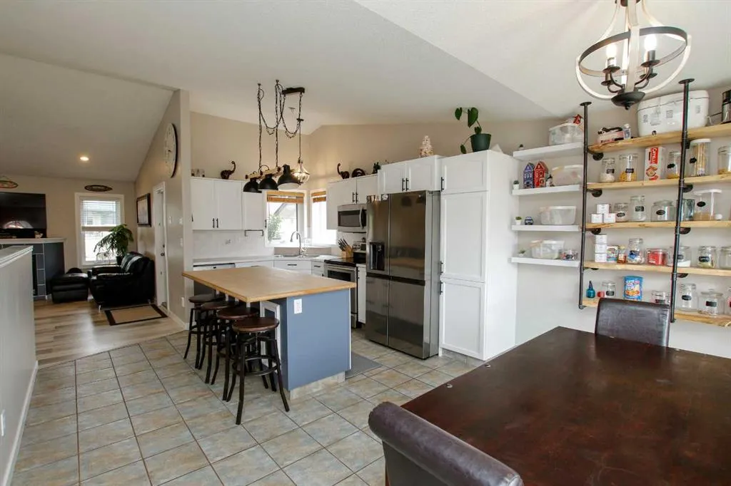 107 Ackerman Crescent