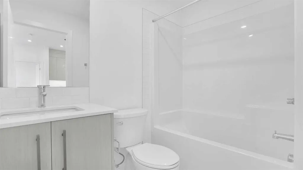 6 Merganser Drive W, #4415
