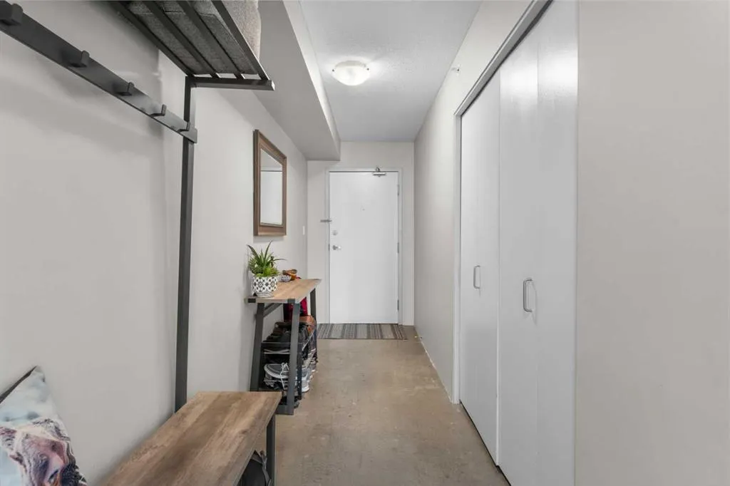 188 15 Avenue SW, #207