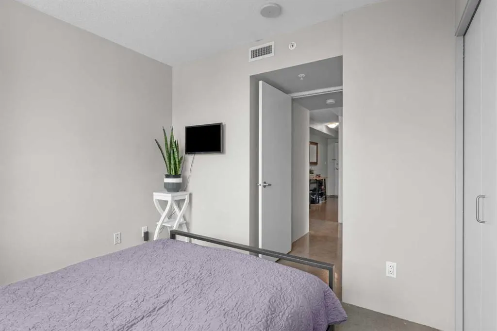 188 15 Avenue SW, #207