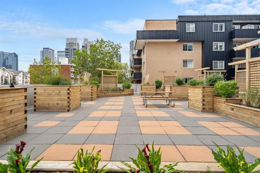 188 15 Avenue SW, #207