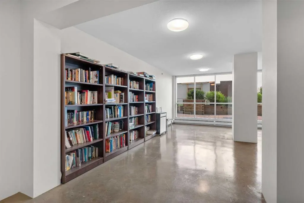 188 15 Avenue SW, #207
