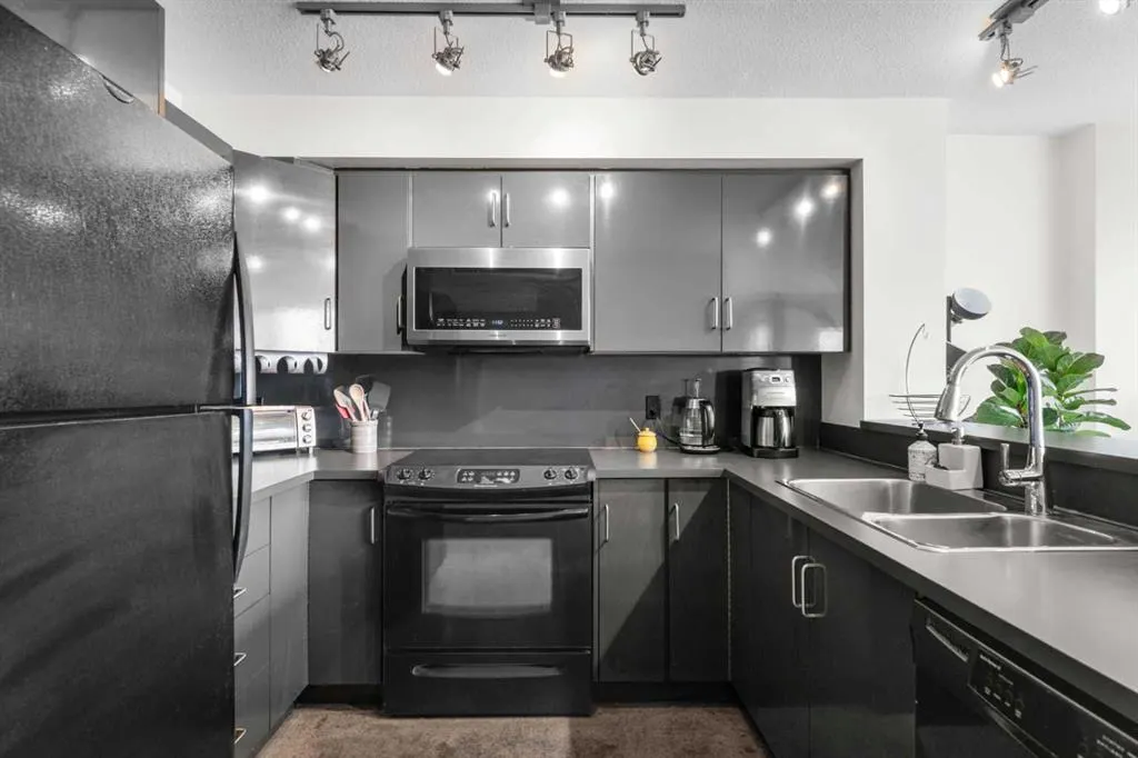 188 15 Avenue SW, #207