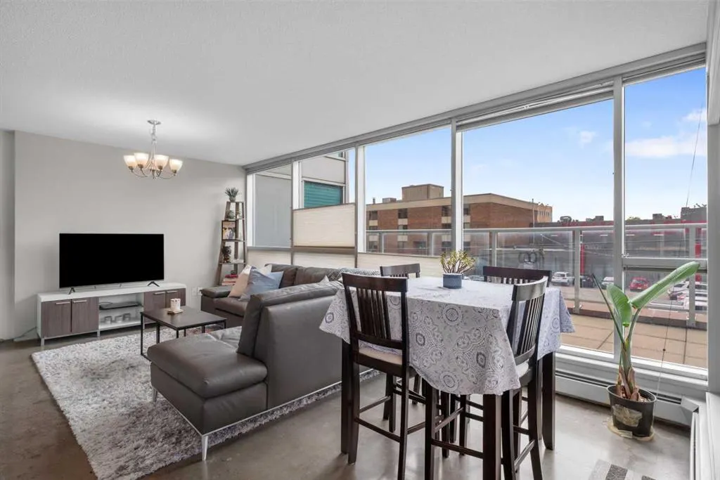 188 15 Avenue SW, #207
