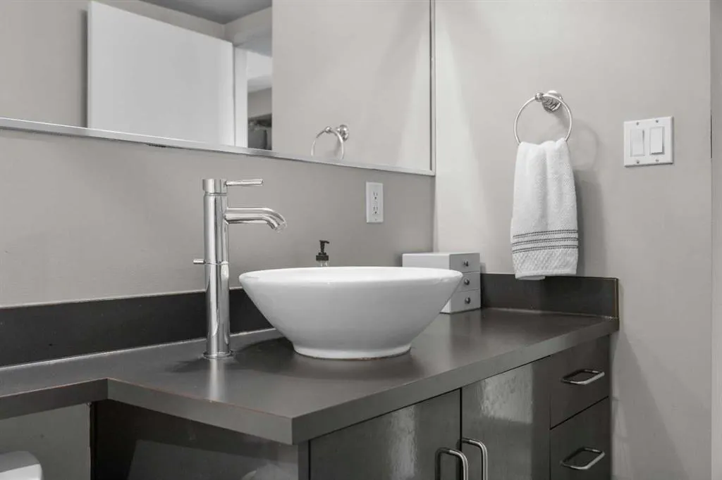 188 15 Avenue SW, #207