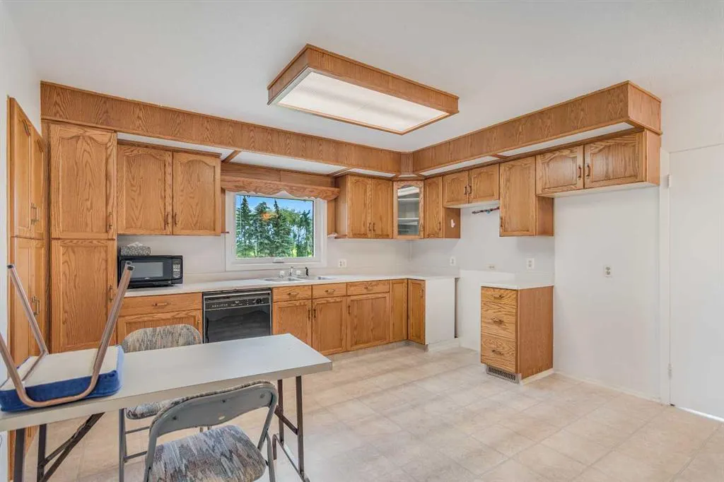 40207 Range Road 270