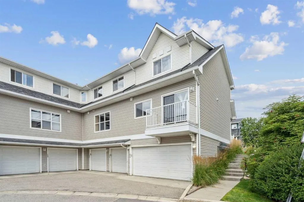 268 Mckenzie Towne Link SE