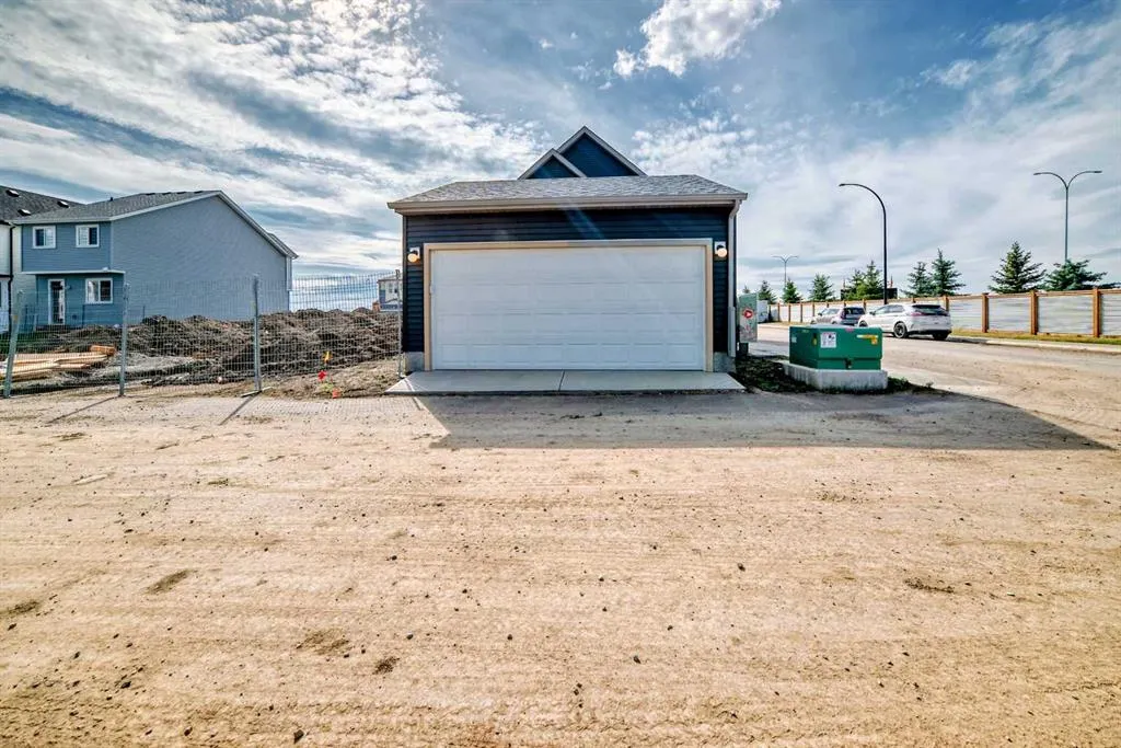 92 Bartlett Crescent SE