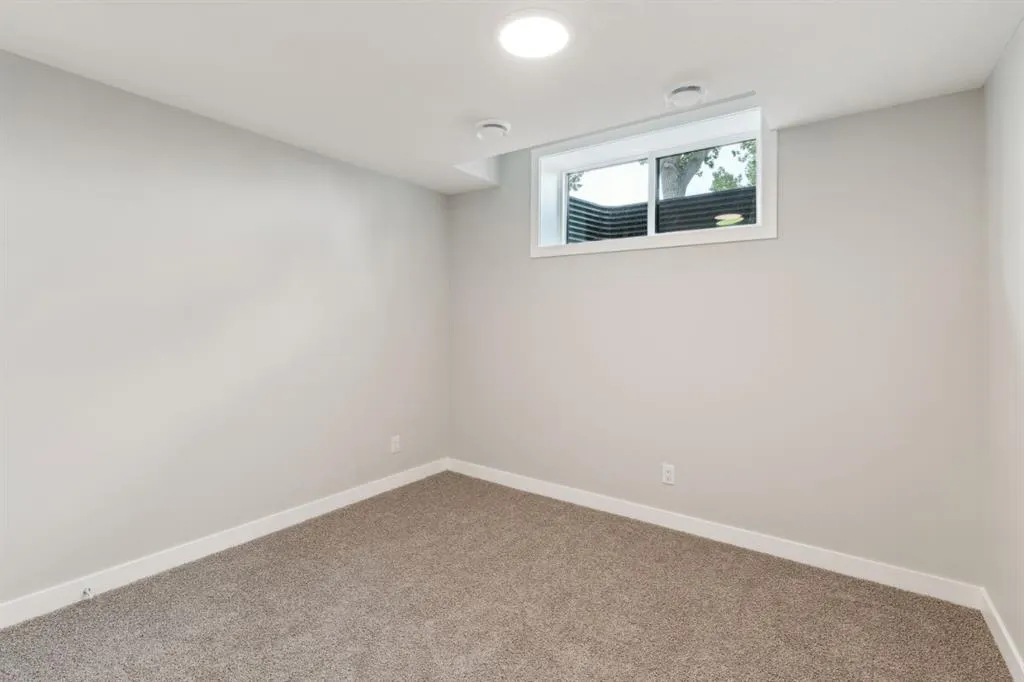 12 Alderwood Close SE