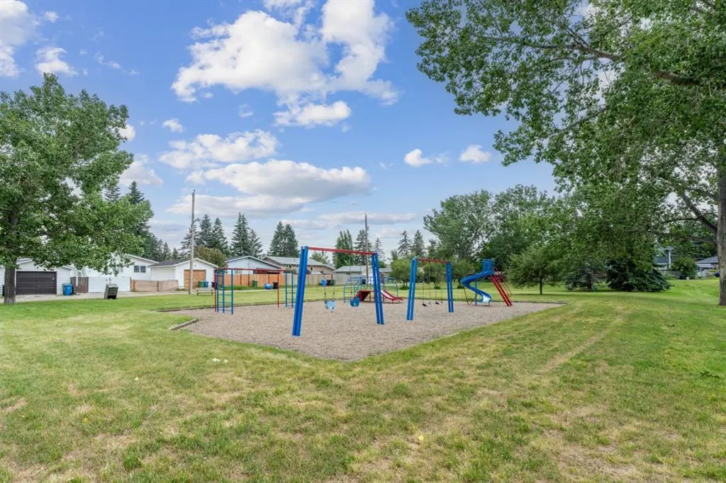 12 Alderwood Close SE