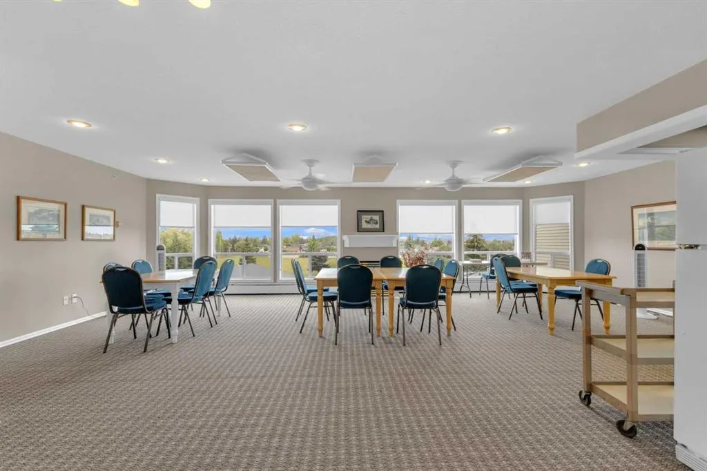 6118 53 Avenue, #408