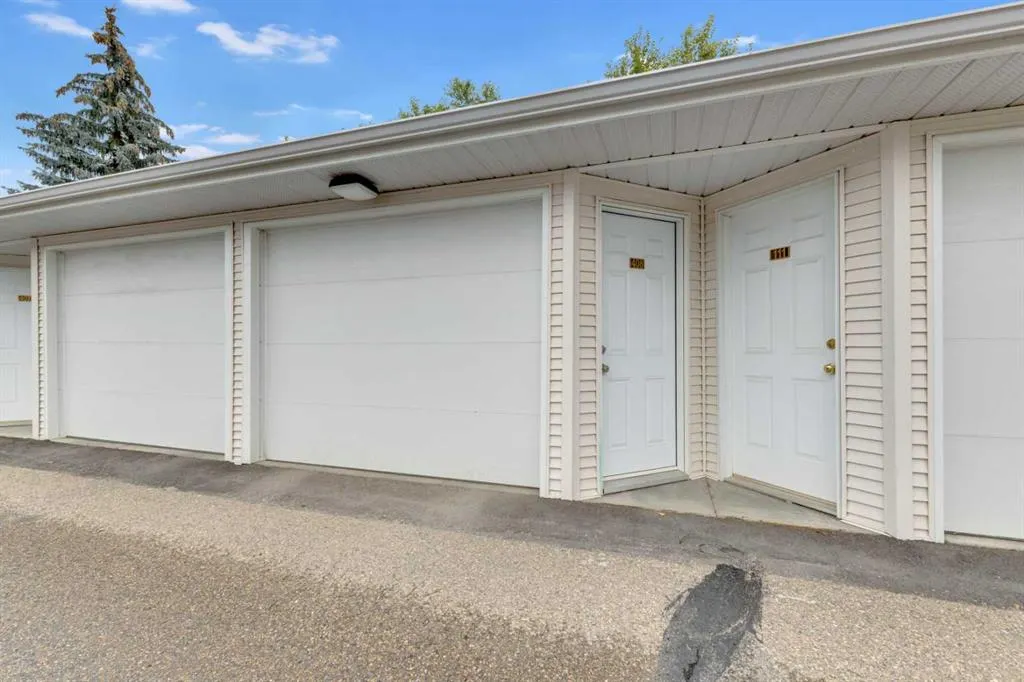 6118 53 Avenue, #408