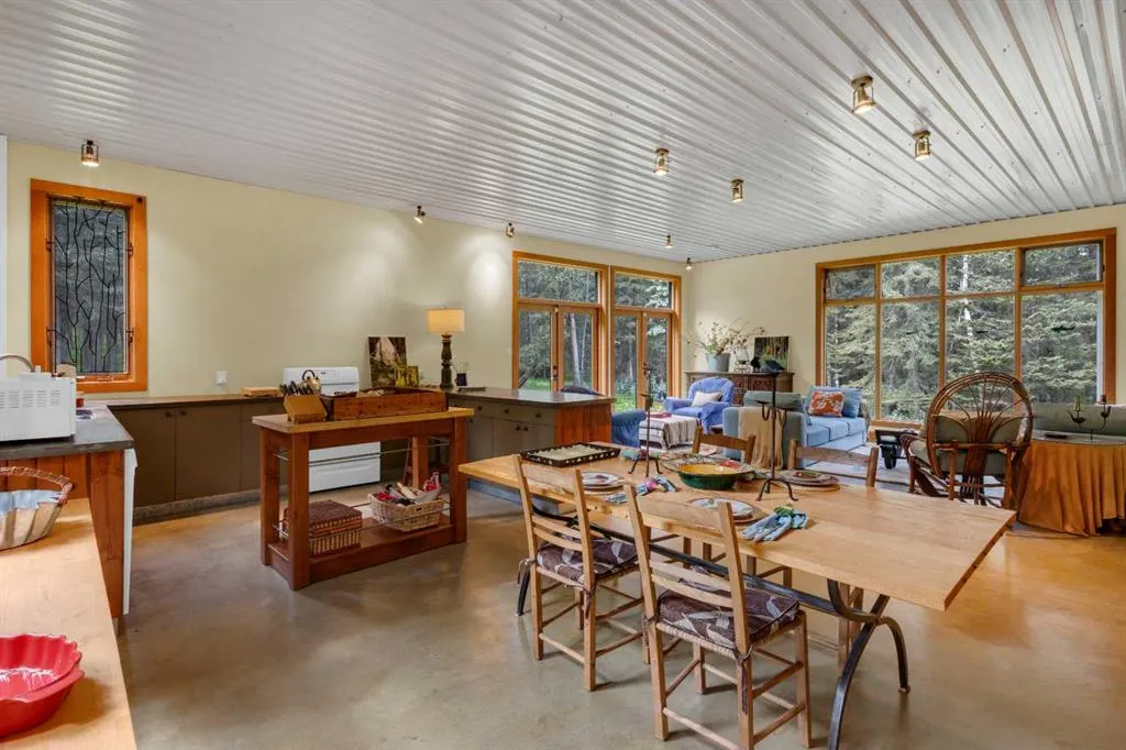 403 29542 Range Rd 52