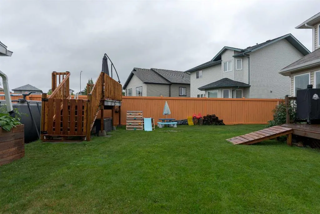 233 Lynx Crescent