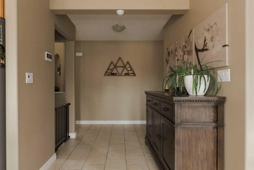 233 Lynx Crescent