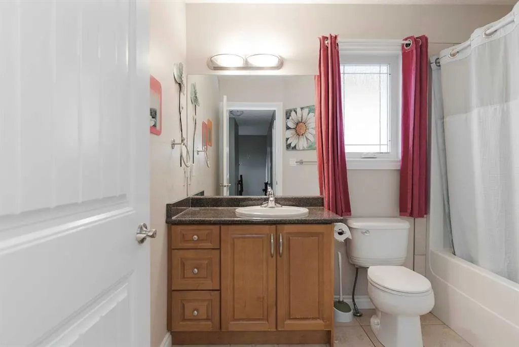 233 Lynx Crescent